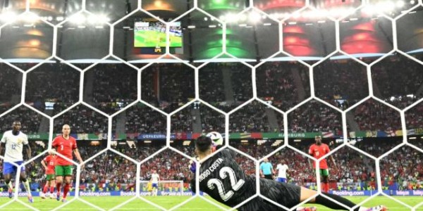 开云app登录-点球大战 圣迪奥戈不如迈尼昂 马丁内斯错错错！