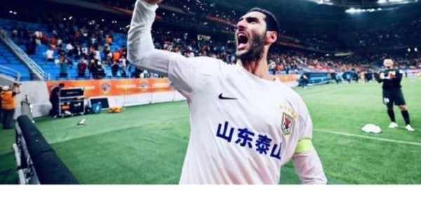 开云app登录-告别功勋队长！泰山官宣费莱尼将赛季结束后离队